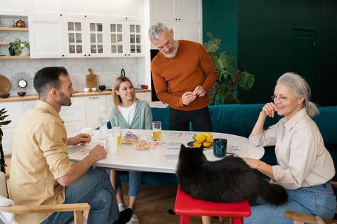 Housing For 65 And Older Explanation for Options, Communities and Senior Living