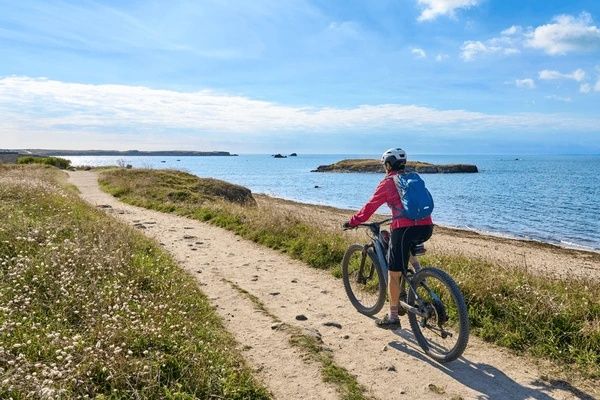 Beach Cycling Trail Guide: Explore Tips & Insights